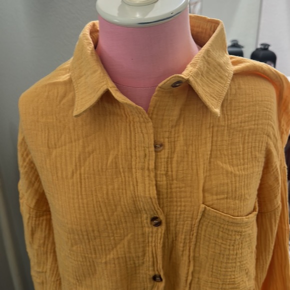 Button down Mustard Yellow Top size Small - Picture 2 of 3